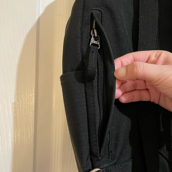 Gymshark Mini Gym Backpack - Picture 3 of 4